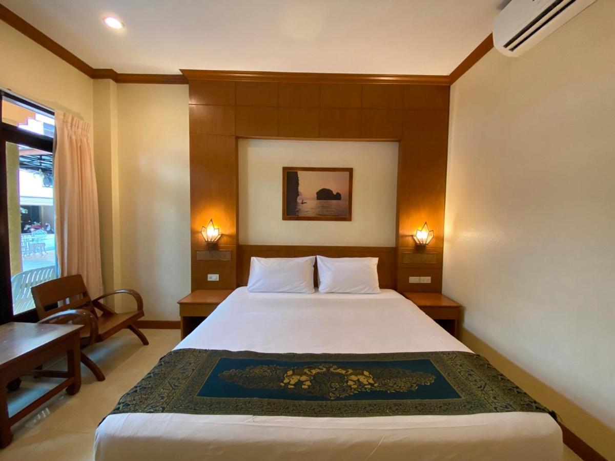 Baan Sudarat Hotel Пхукет Номер фото