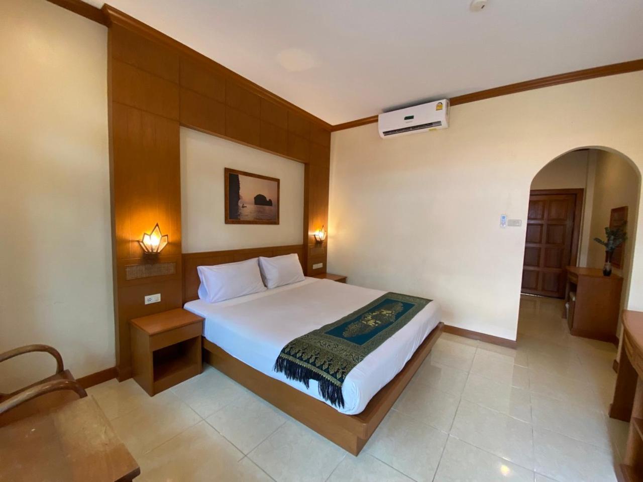 Baan Sudarat Hotel Пхукет Номер фото